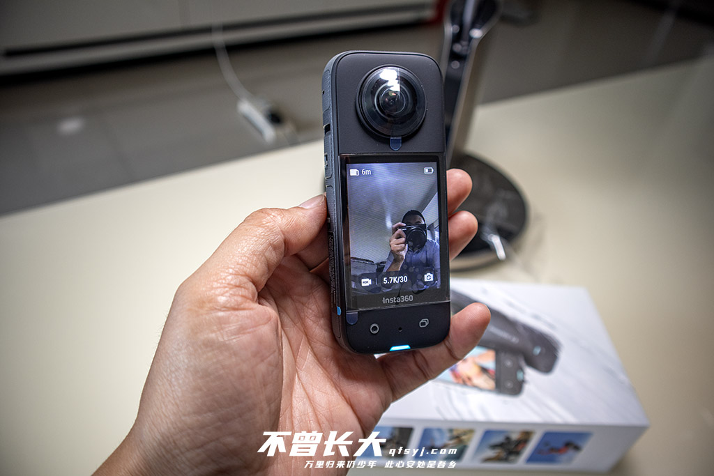 影石Insta360 X3